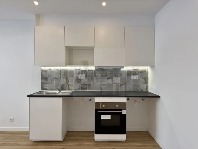 Apartamento T2 para Venda em Sacavém e Prior Velho Foto 10