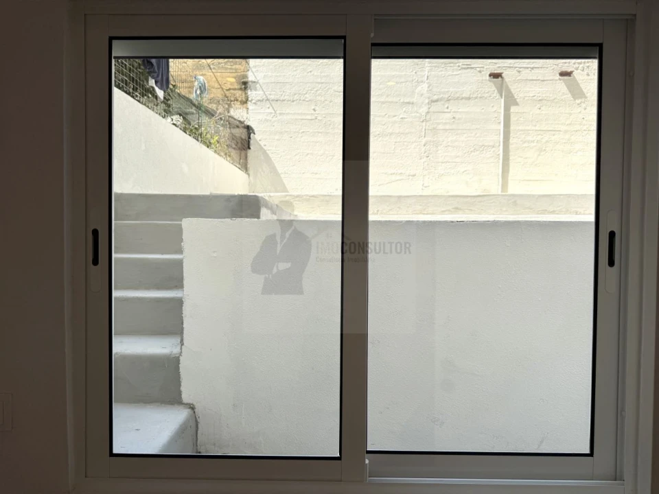 Apartamento T2 para Venda em Sacavém e Prior Velho Foto 24