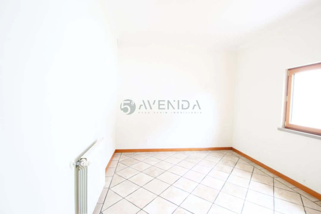 Moradia T3 para Venda em Sesimbra (Castelo) Foto 4