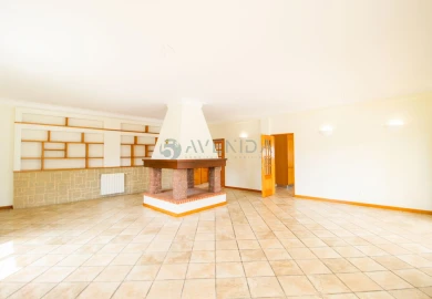 Moradia T3 para Venda em Sesimbra (Castelo)