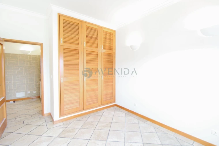 Moradia T3 para Venda em Sesimbra (Castelo) Foto 9