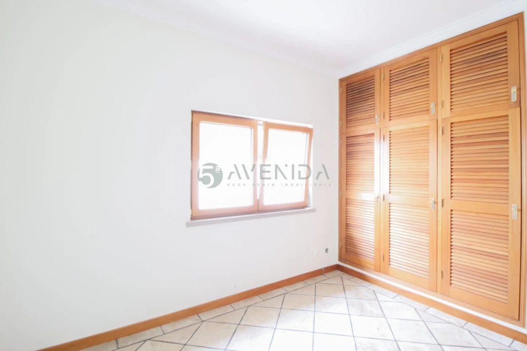 Moradia T3 para Venda em Sesimbra (Castelo) Foto 5
