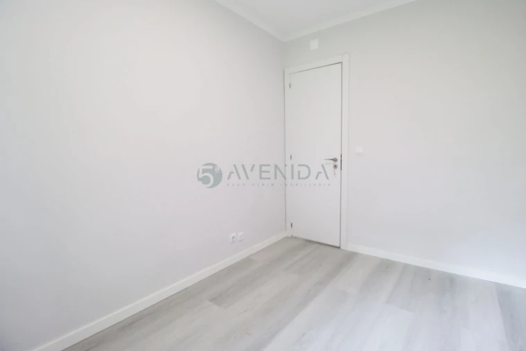Apartamento T2 para Venda em Benfica Foto 22