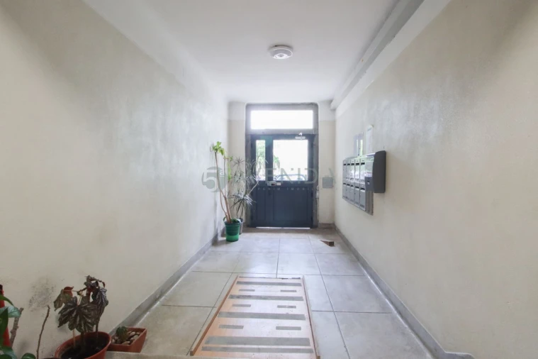 Apartamento T2 para Venda em Benfica Foto 12