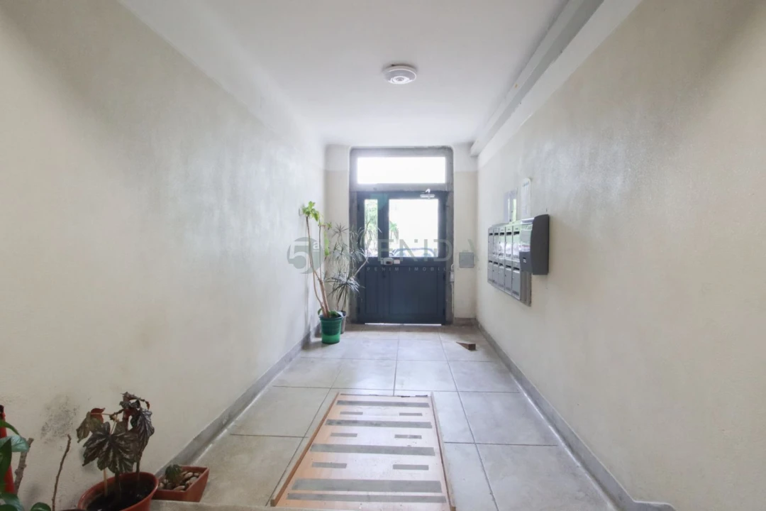 Apartamento T2 para Venda em Benfica Foto 27