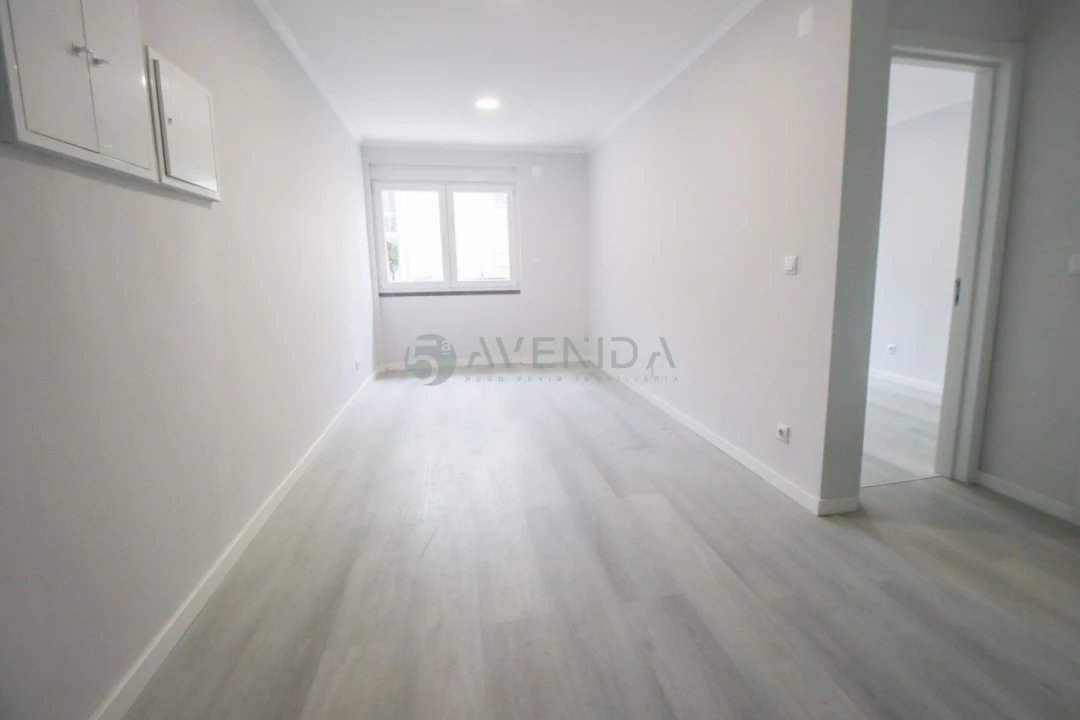 Apartamento T2 para Venda em Benfica Foto 16