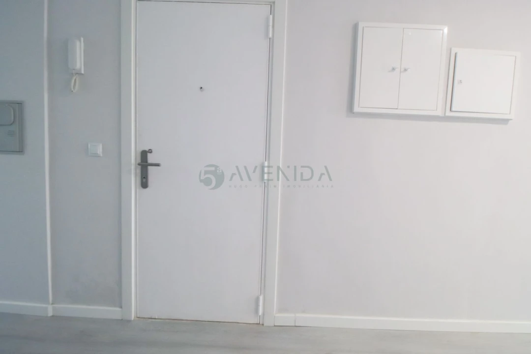 Apartamento T2 para Venda em Benfica Foto 15