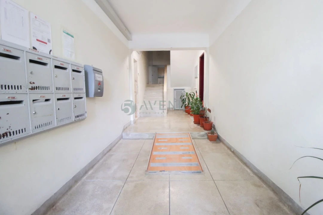Apartamento T2 para Venda em Benfica Foto 13