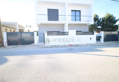 Moradia T3 para Venda em Fernao Ferro