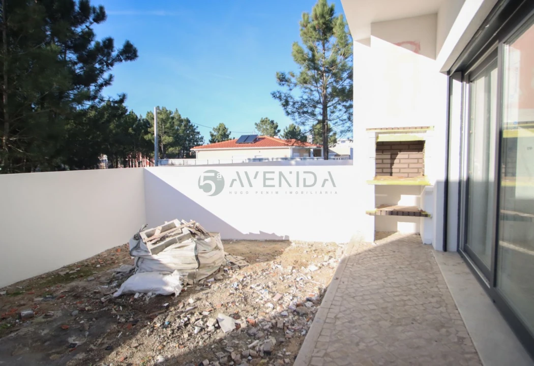 Moradia T3 para Venda em Fernao Ferro Foto 4
