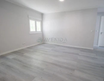 Apartamento T3 para Venda em Laranjeiro e Feijó
