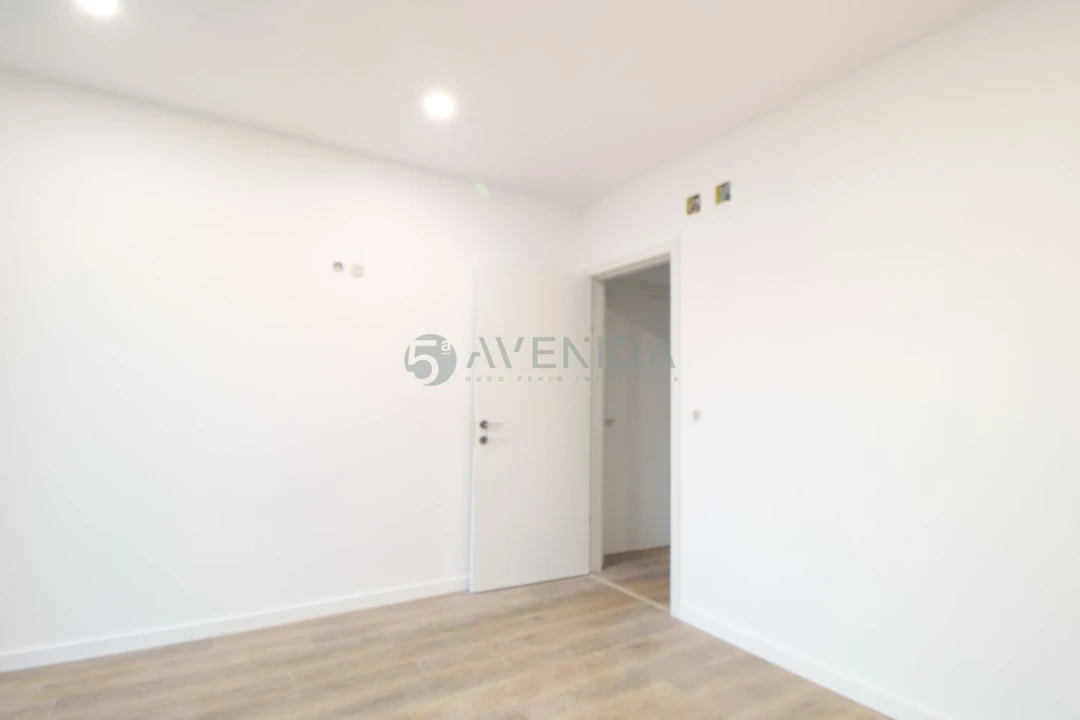 Apartamento T4 para Venda em Alto do Seixalinho, Santo André e Verderena Foto 24