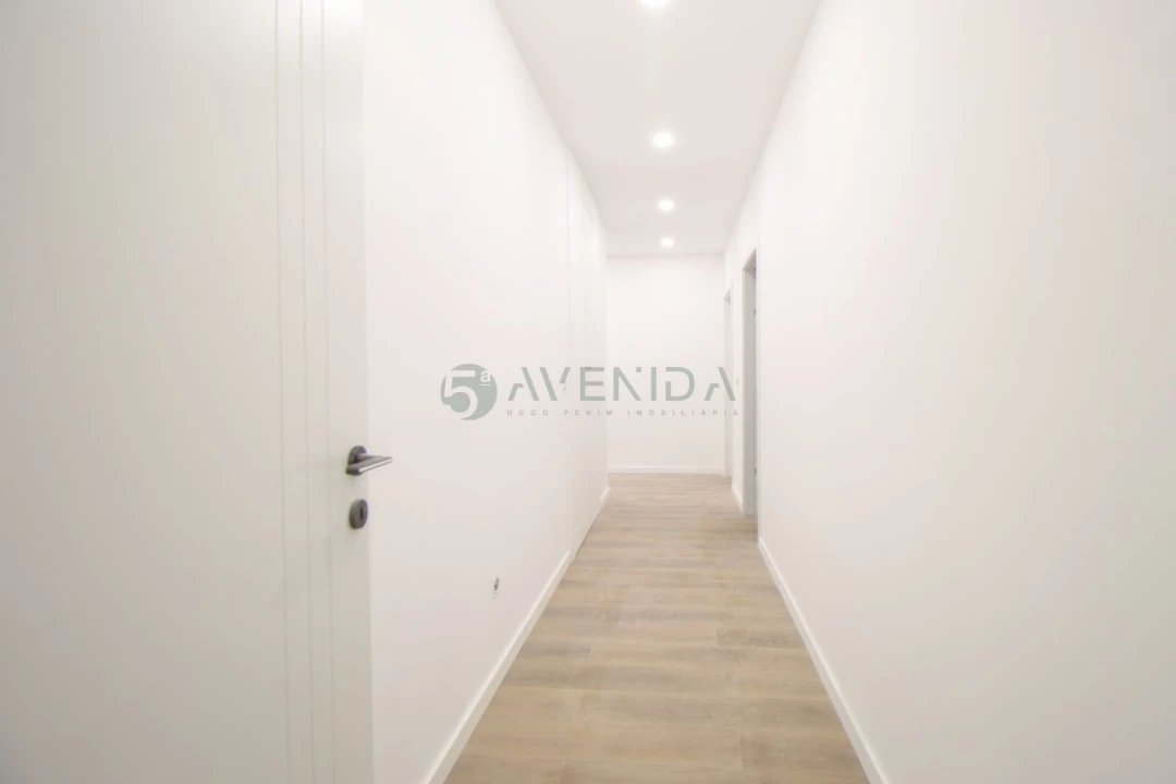 Apartamento T4 para Venda em Alto do Seixalinho, Santo André e Verderena Foto 8