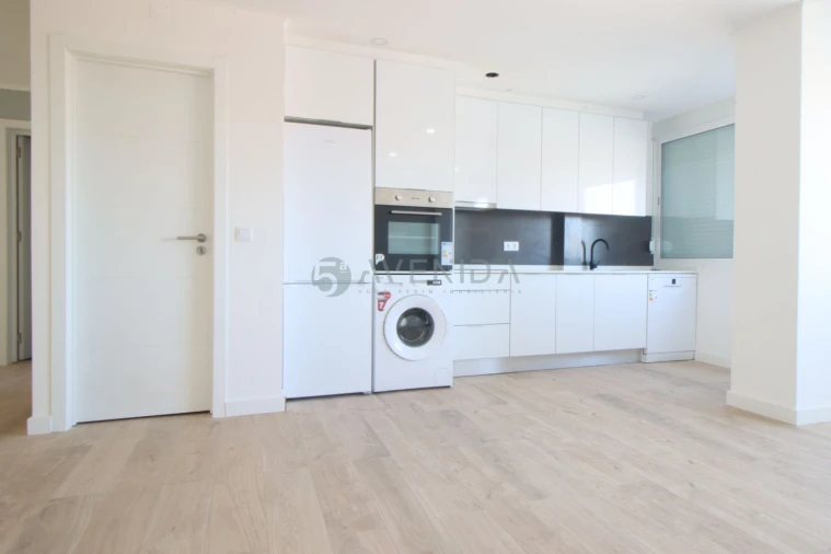 Apartamento T4 para Venda em Águas Livres Foto 2