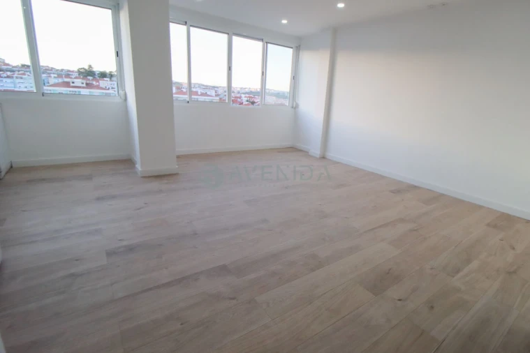 Apartamento T4 para Venda em Águas Livres Foto 16