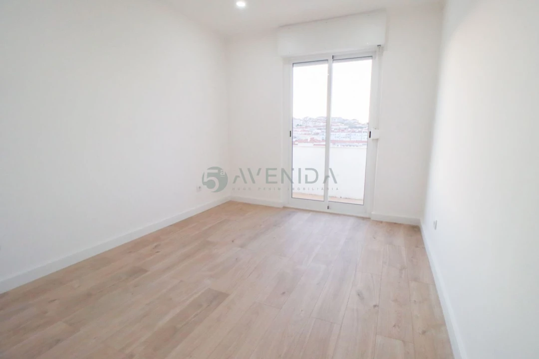 Apartamento T4 para Venda em Águas Livres Foto 18