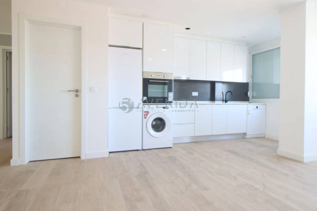 Apartamento T4 para Venda em Águas Livres Foto 1