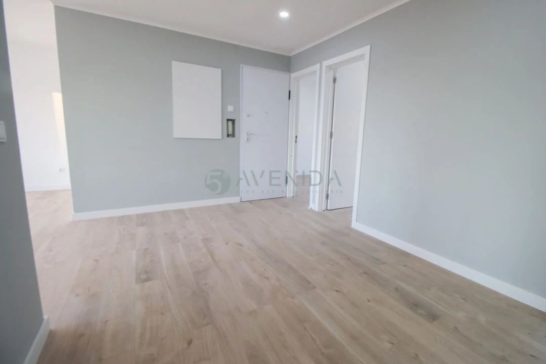 Apartamento T4 para Venda em Águas Livres Foto 12