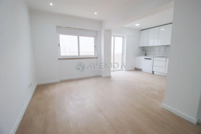 Apartamento T2 para Venda em Venteira