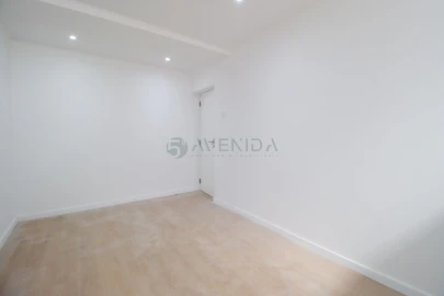 Apartamento T2 para Venda em Venteira