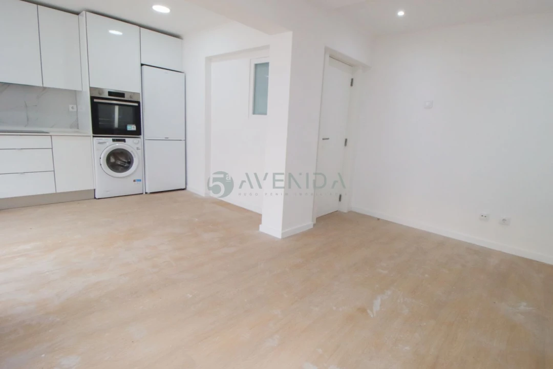 Apartamento T2 para Venda em Venteira Foto 15