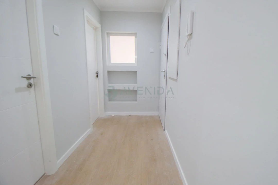 Apartamento T2 para Venda em Venteira Foto 7