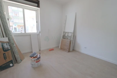 Apartamento T3 para Venda em Falagueira-Venda Nova