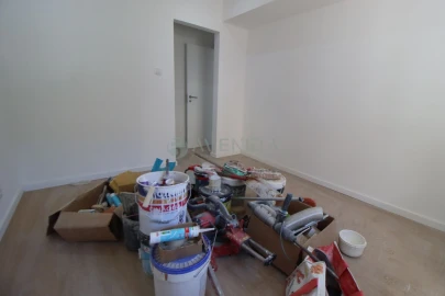 Apartamento T3 para Venda em Falagueira-Venda Nova