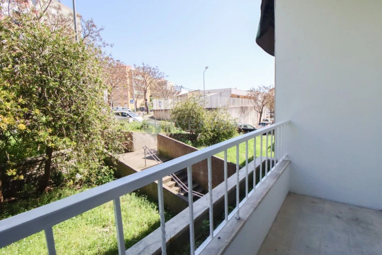 Apartamento T3 para Venda em Falagueira-Venda Nova Foto 7
