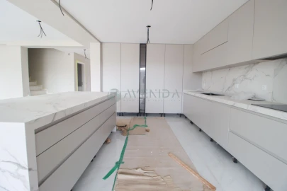 Moradia T5 para Venda em Alhos Vedros