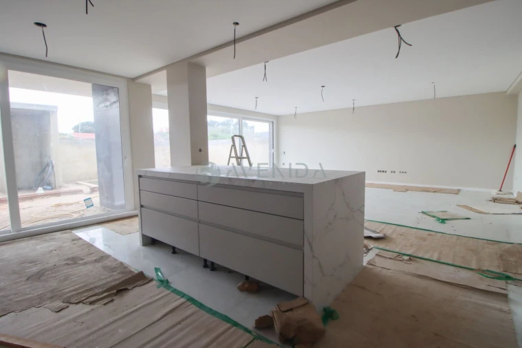 Moradia T5 para Venda em Alhos Vedros Foto 6