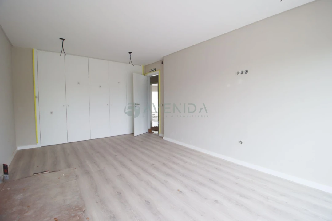 Moradia T5 para Venda em Alhos Vedros Foto 12