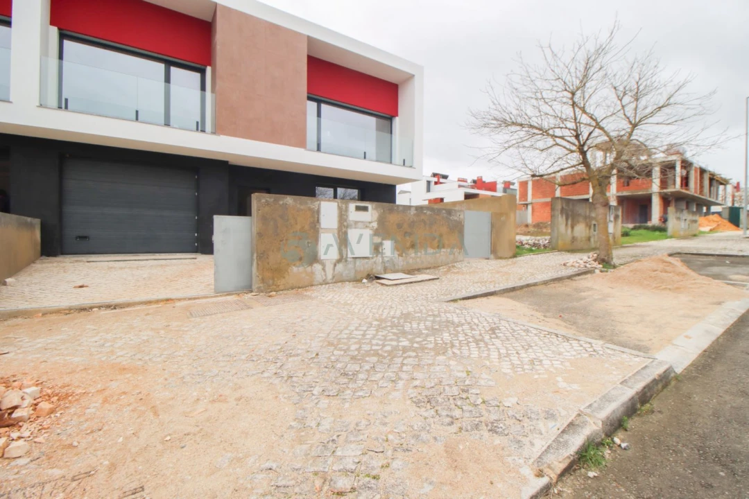 Moradia T5 para Venda em Alhos Vedros Foto 1