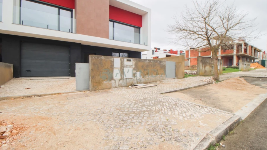 Moradia T5 para Venda em Alhos Vedros