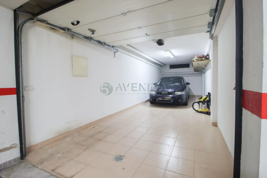 Garagem para Venda em Baixa da Banheira e Vale da Amoreira Foto 1