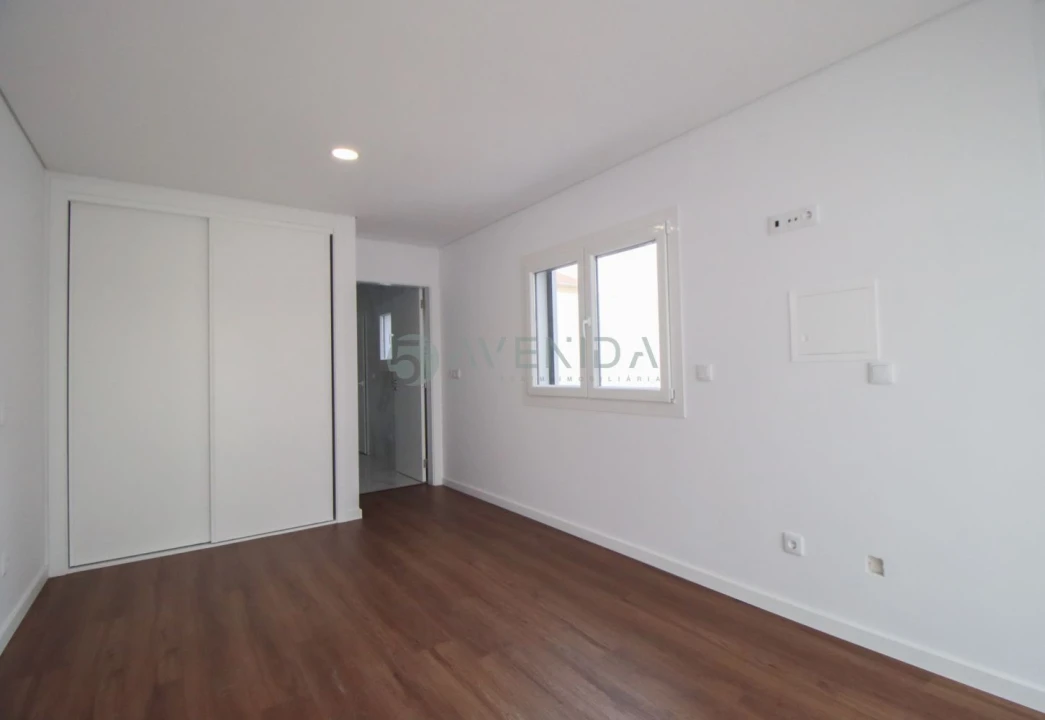 Moradia T3 para Venda em Fernao Ferro Foto 17