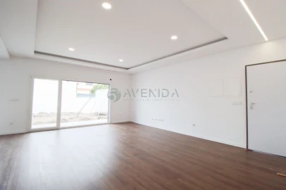 Moradia T3 para Venda em Fernao Ferro