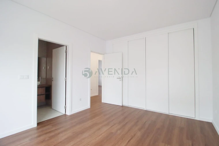 Moradia T3 para Venda em Fernao Ferro Foto 33