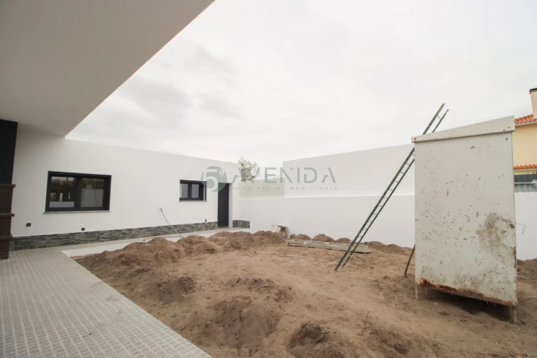 Moradia T3 para Venda em Fernao Ferro Foto 5