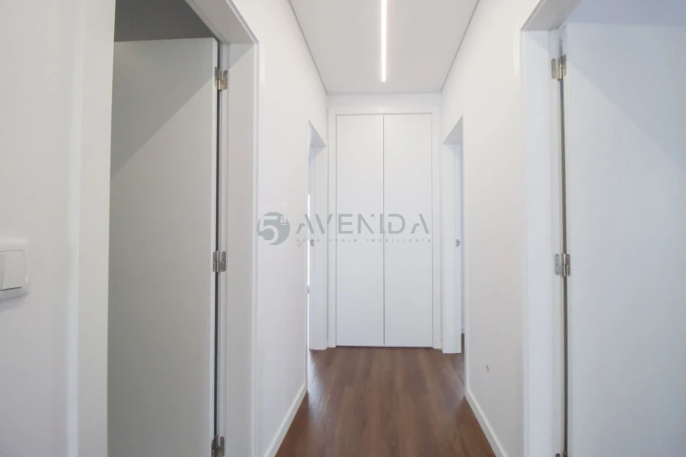 Moradia T3 para Venda em Fernao Ferro Foto 27