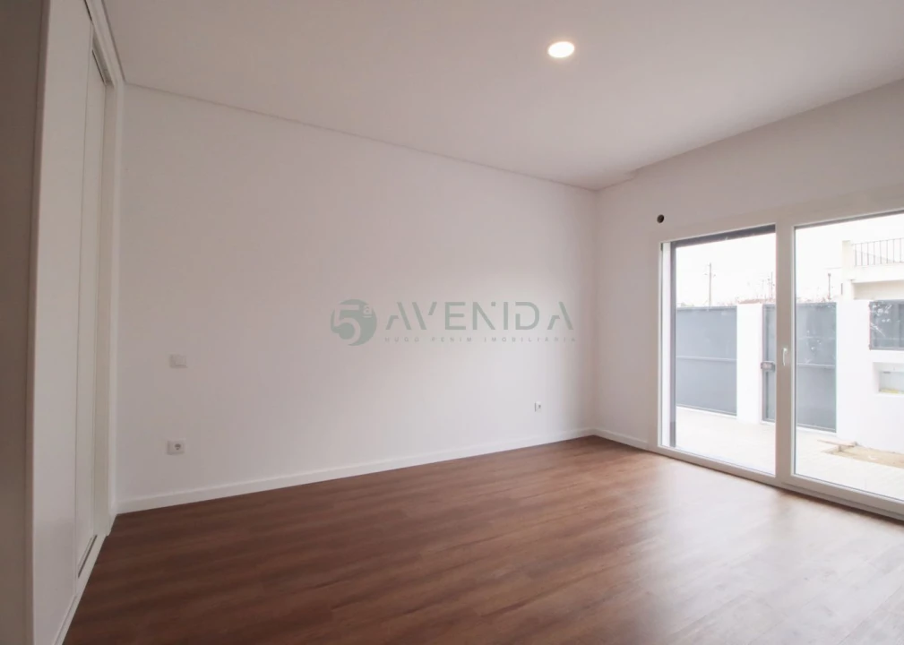 Moradia T3 para Venda em Fernao Ferro Foto 31