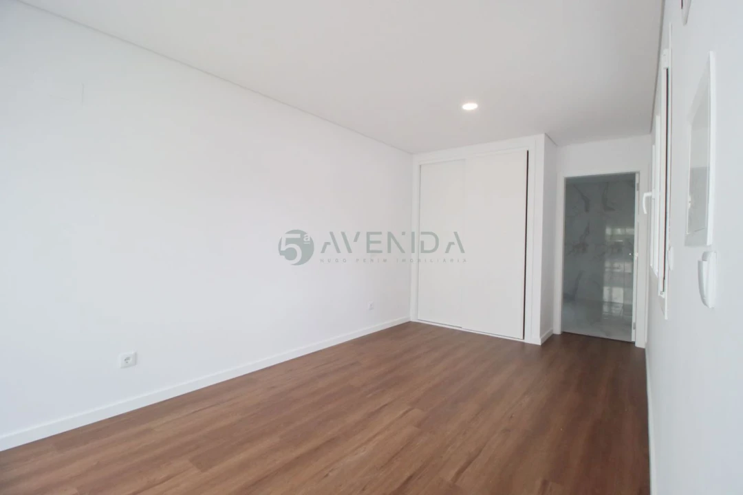 Moradia T3 para Venda em Fernao Ferro Foto 16