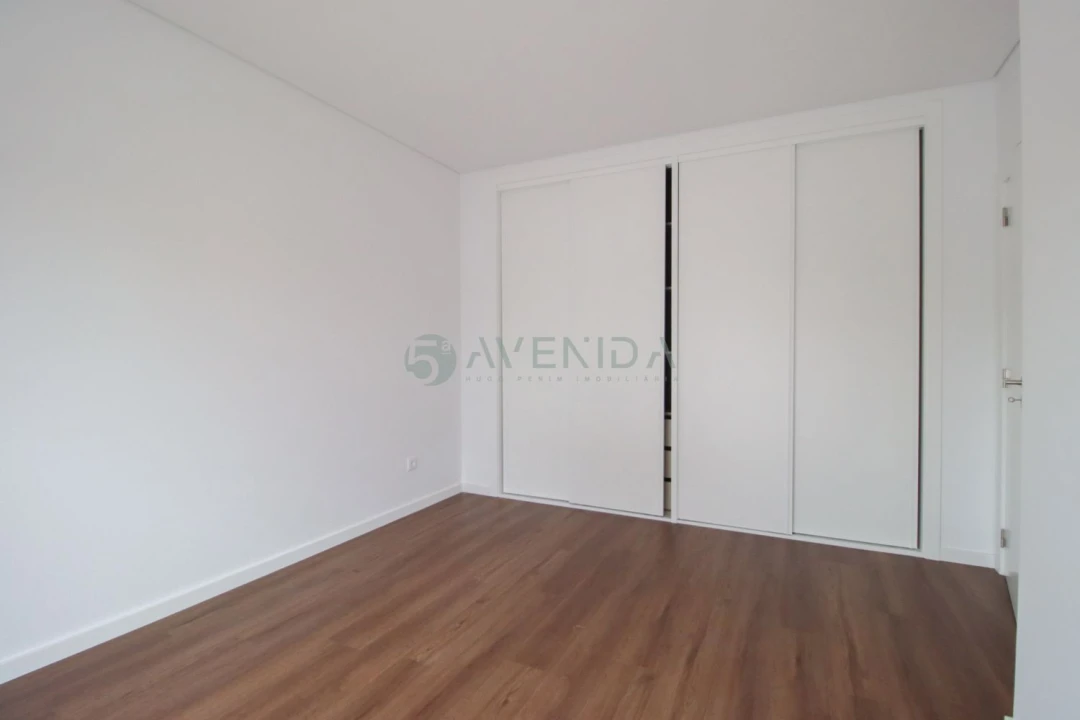 Moradia T3 para Venda em Fernao Ferro Foto 29