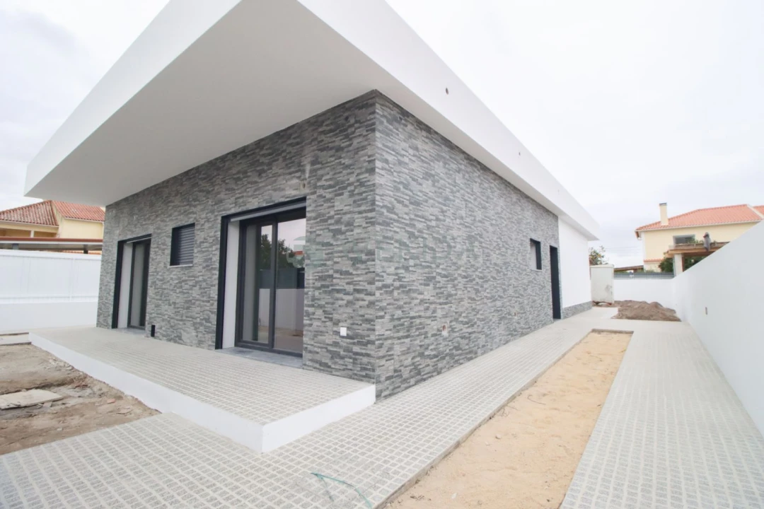 Moradia T3 para Venda em Fernao Ferro Foto 1