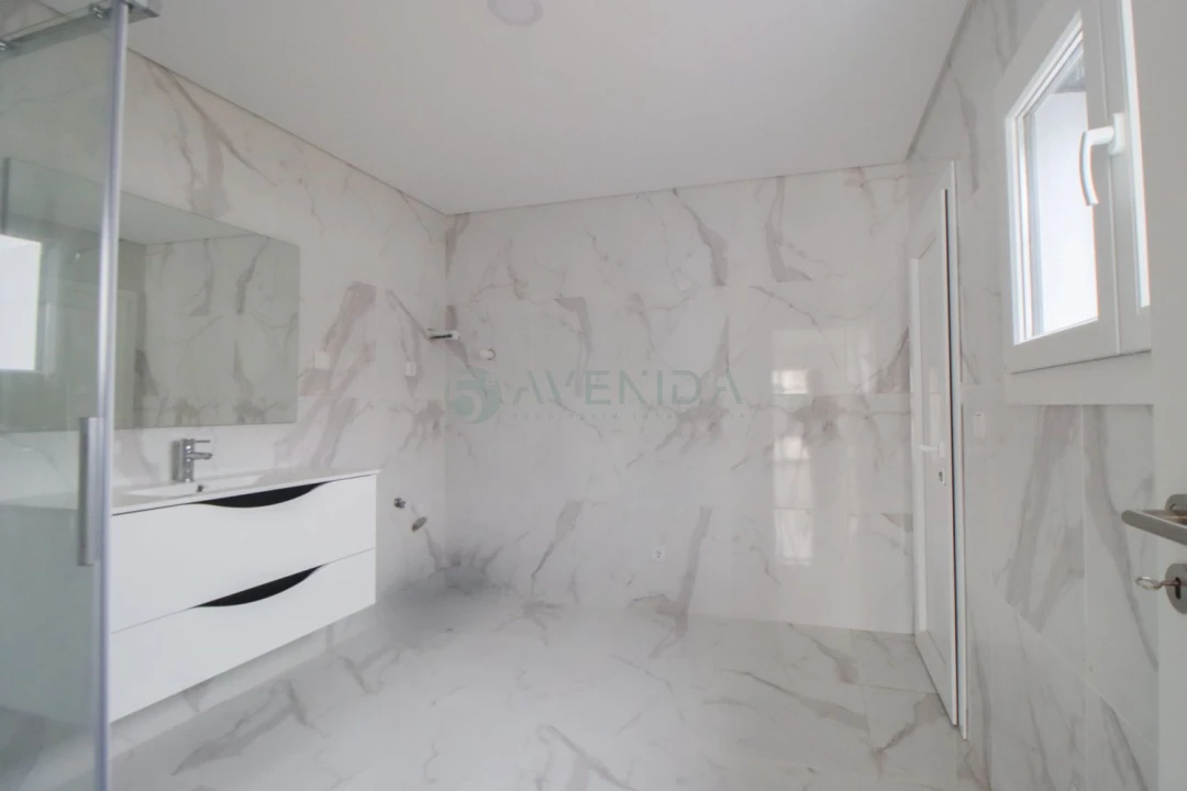 Moradia T3 para Venda em Fernao Ferro Foto 18