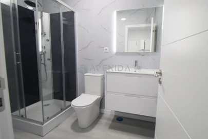 Apartamento T2 para Venda em Oeiras e São Julião da Barra, Paço de Arcos e Caxias