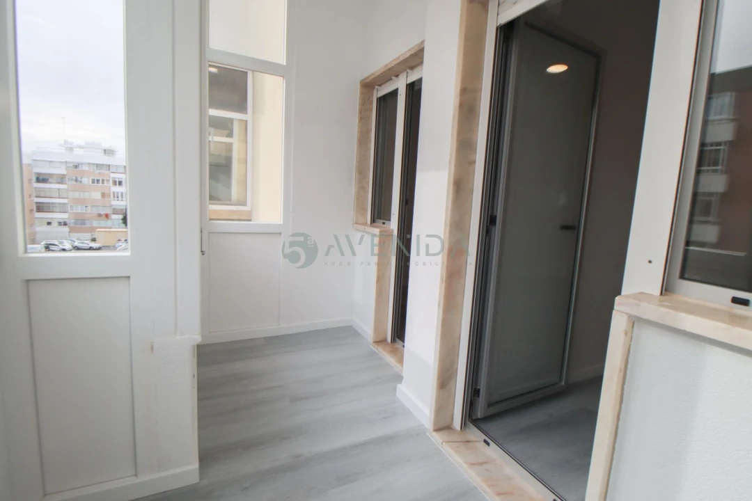 Apartamento T2 para Venda em Oeiras e São Julião da Barra, Paço de Arcos e Caxias Foto 6