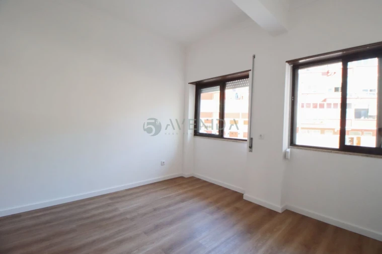 Apartamento T2 para Venda em Alto do Seixalinho, Santo André e Verderena Foto 17