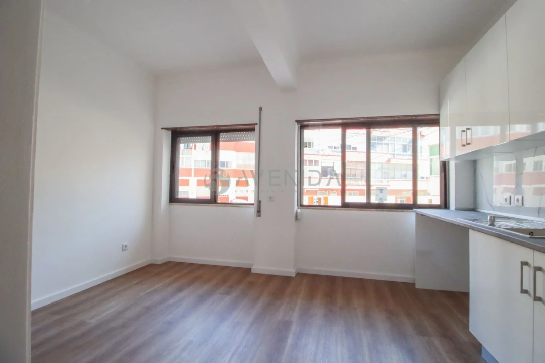 Apartamento T2 para Venda em Alto do Seixalinho, Santo André e Verderena Foto 3