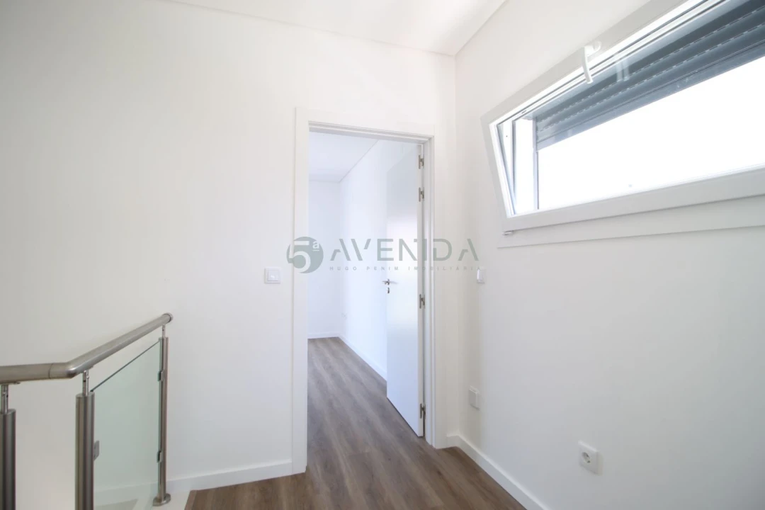 Moradia T3 para Venda em Fernao Ferro Foto 15